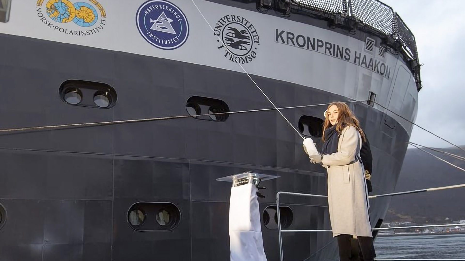 PROLIGHTS shedding light on the baptism of “Kronprins Haakon”
