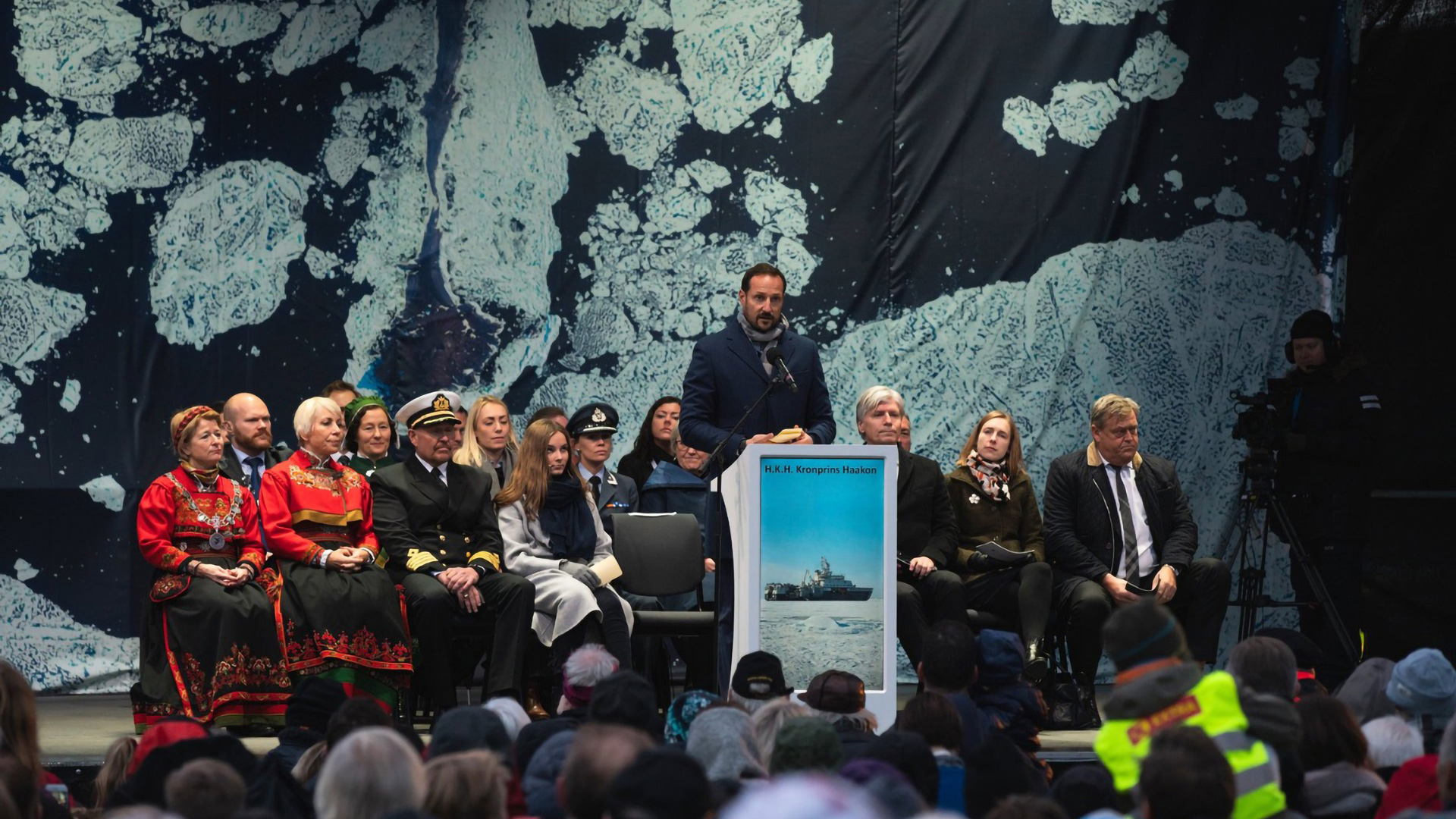 PROLIGHTS shedding light on the baptism of “Kronprins Haakon”
