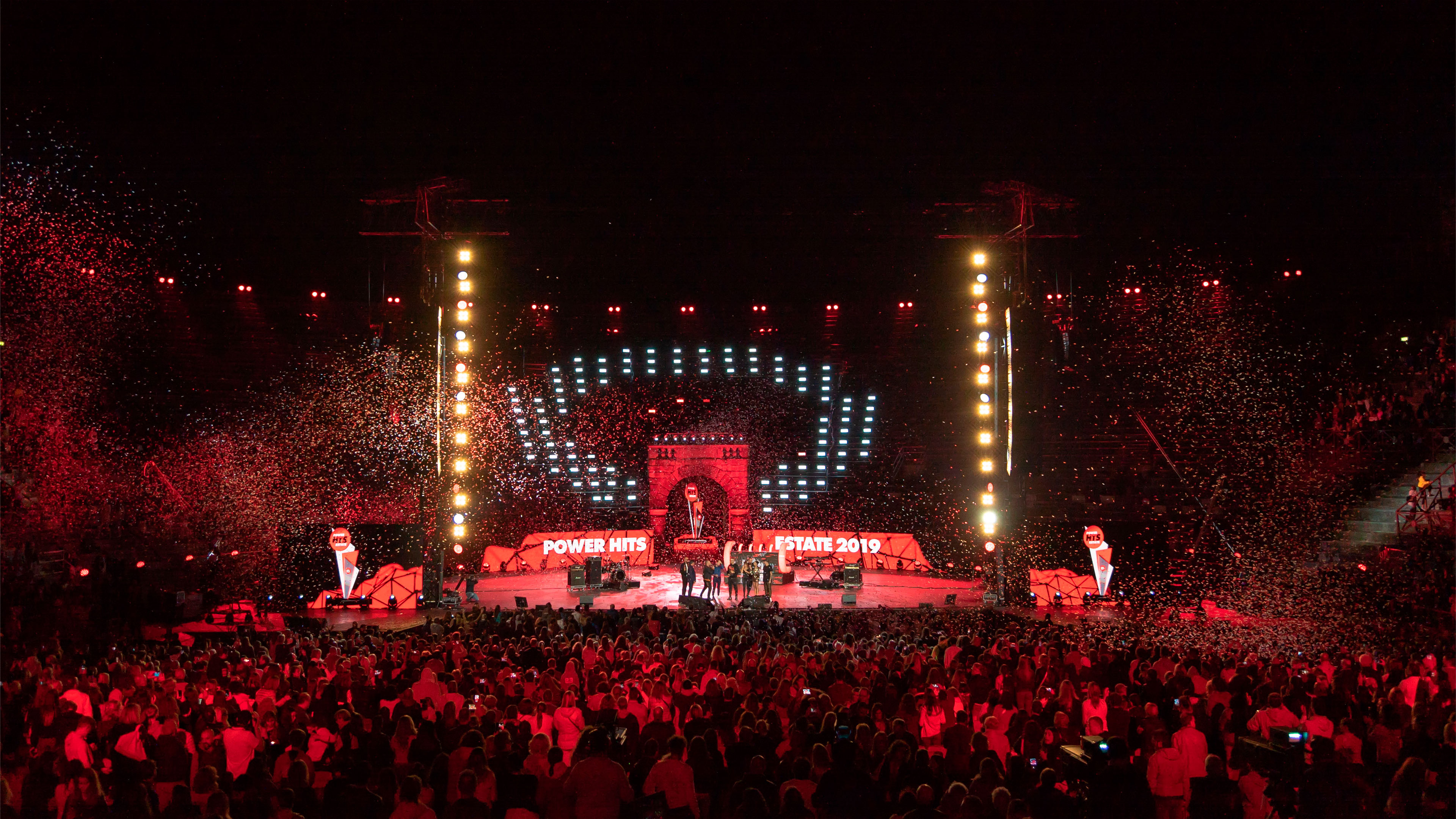 312 SUNBLASTFC accendono l’RTL 102.5 Power Hits 2019
