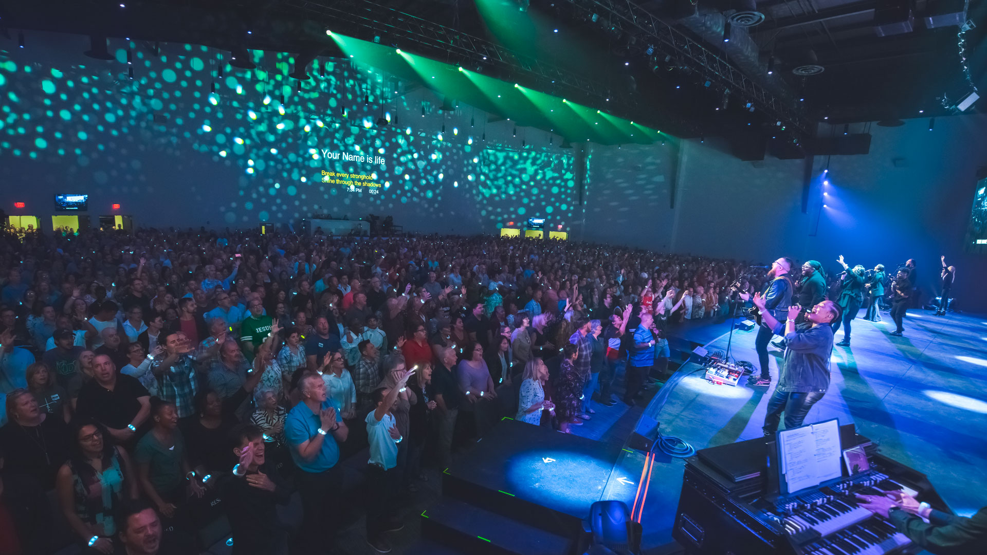 Un impianto stellare PROLIGHTS nella Discovery Church