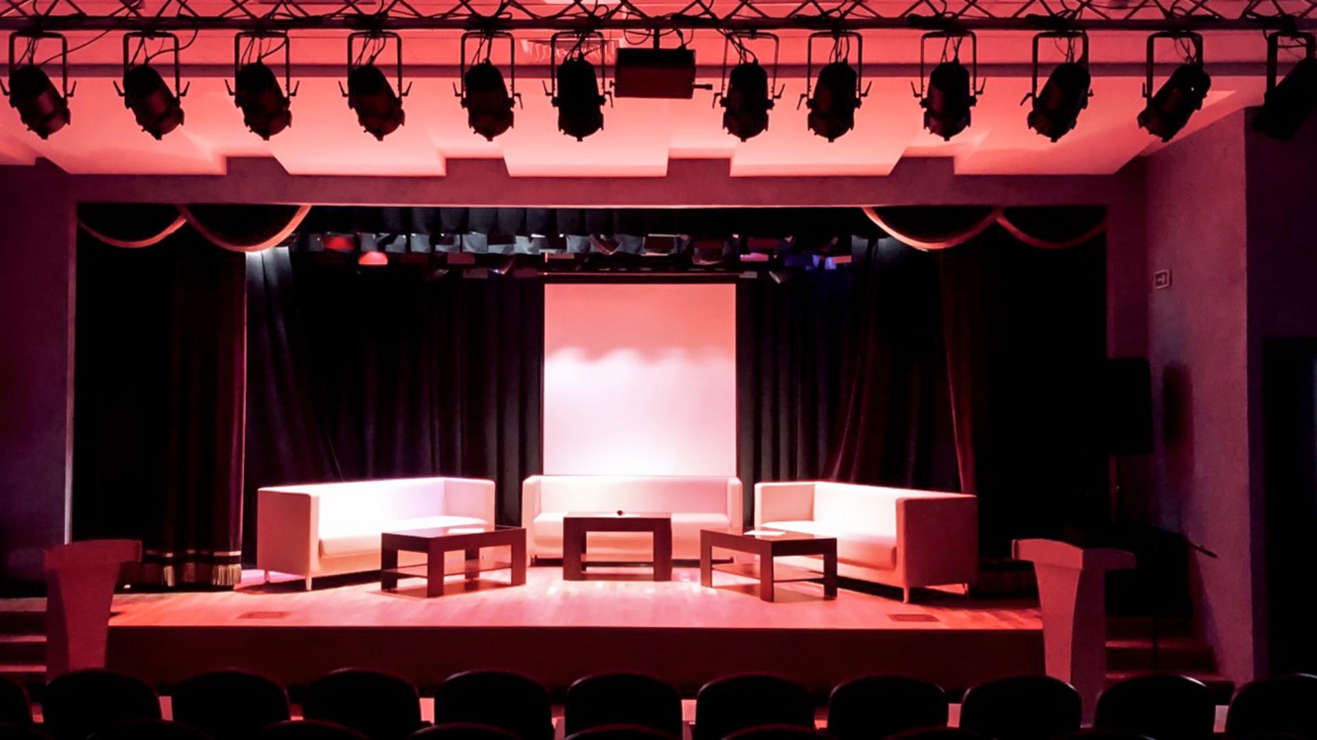 PROLIGHTS illumina il Drama Theatre in Bielorussia