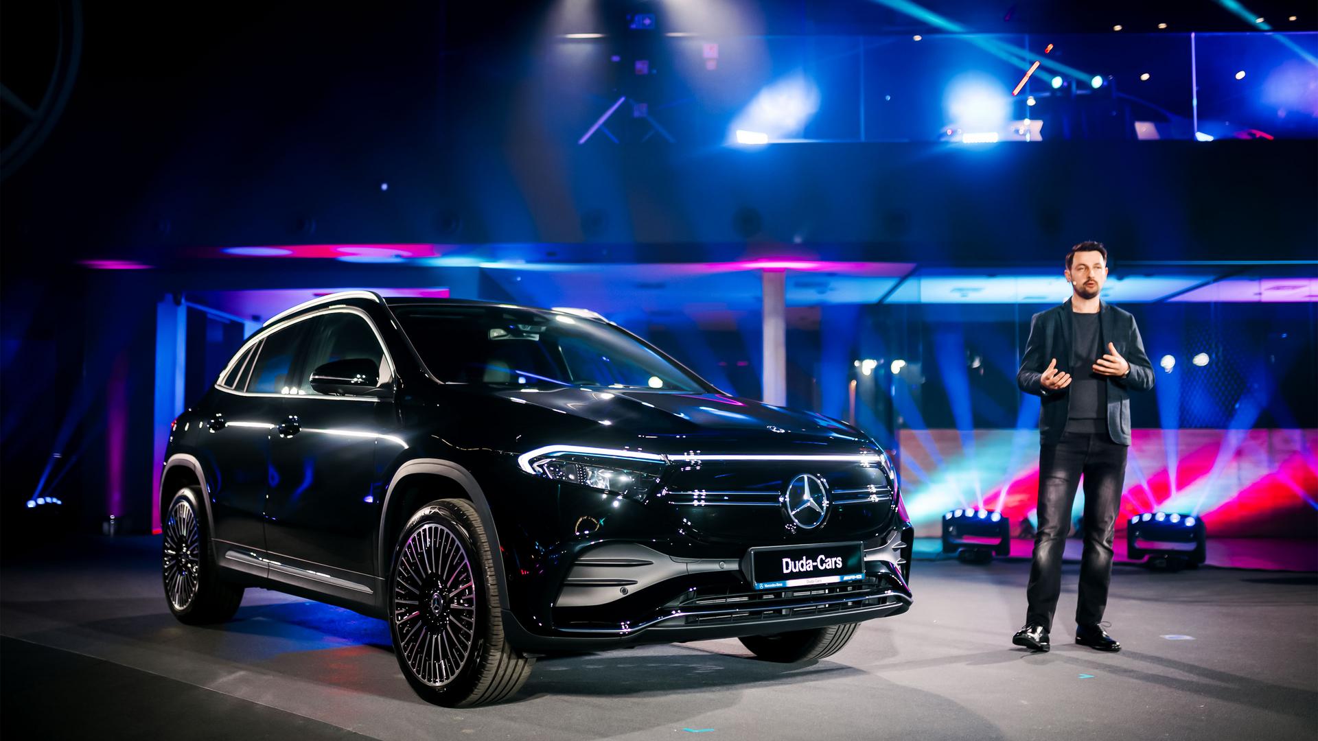 PROLIGHTS illumina il debutto della Mercedes-Benz EQA
