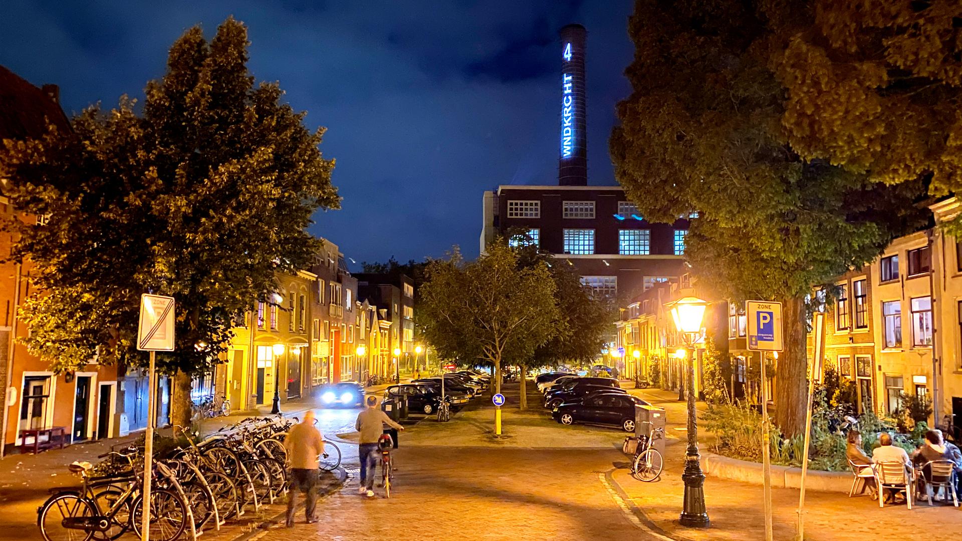 PROLIGHTS Mosaico XL illumina la ciminiera olandese