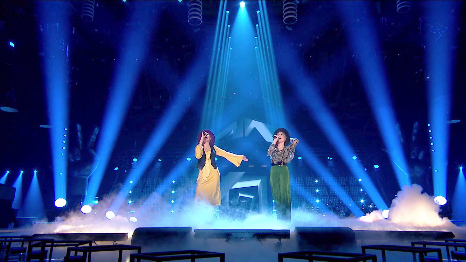 PROLIGHTS Astra Wash19Pix debuted at The Voice