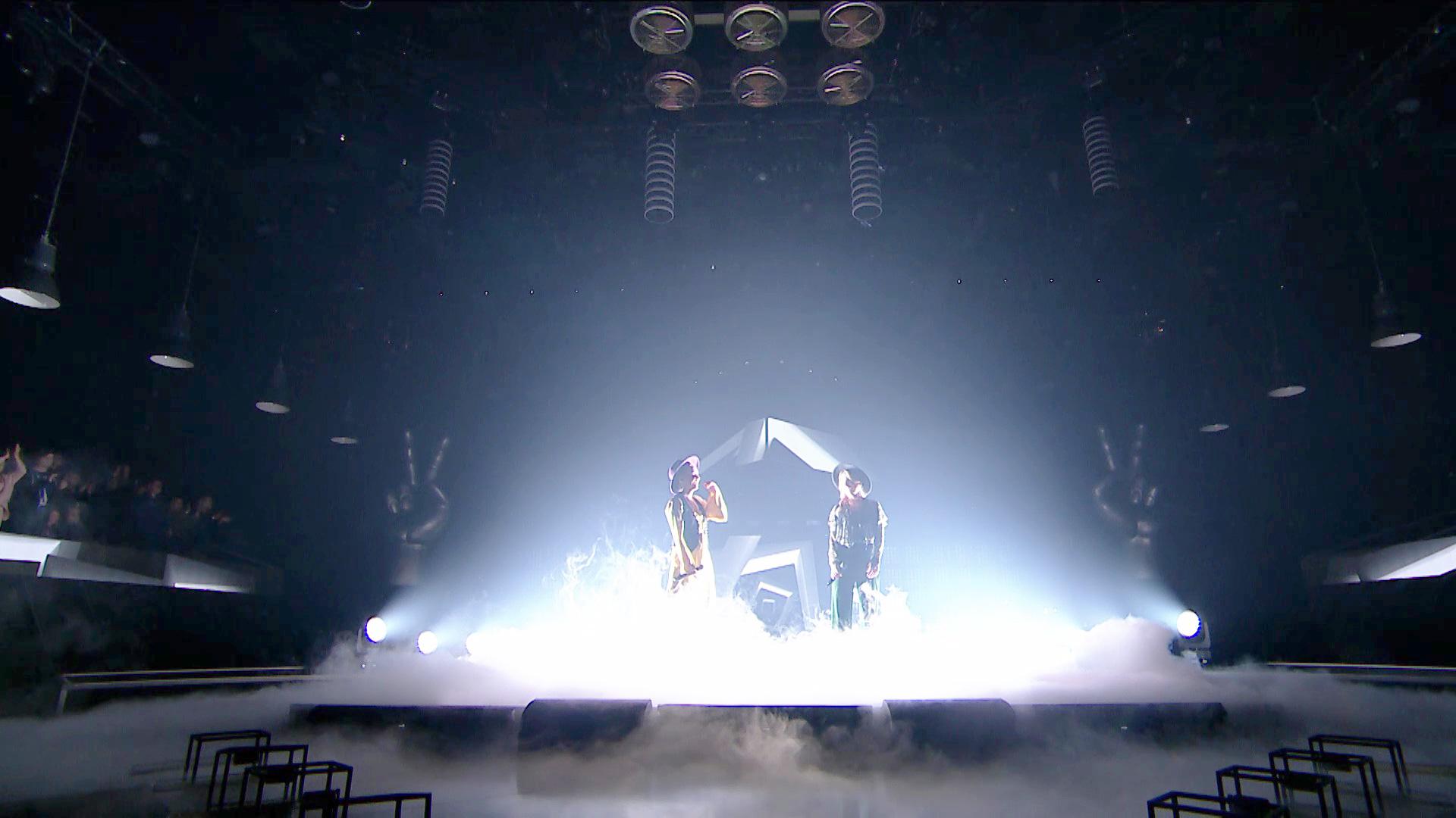 PROLIGHTS Astra Wash19Pix debuted at The Voice