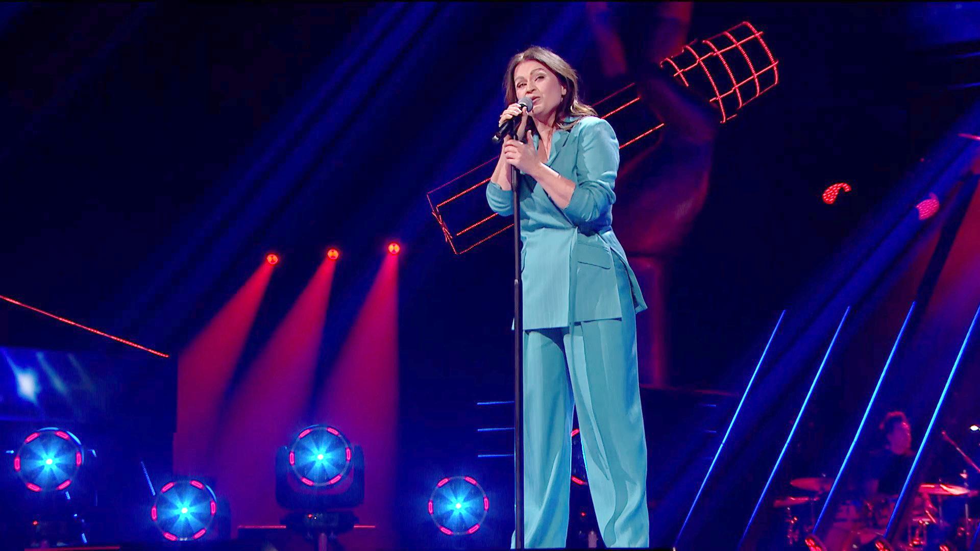 PROLIGHTS Astra Wash19Pix debuted at The Voice