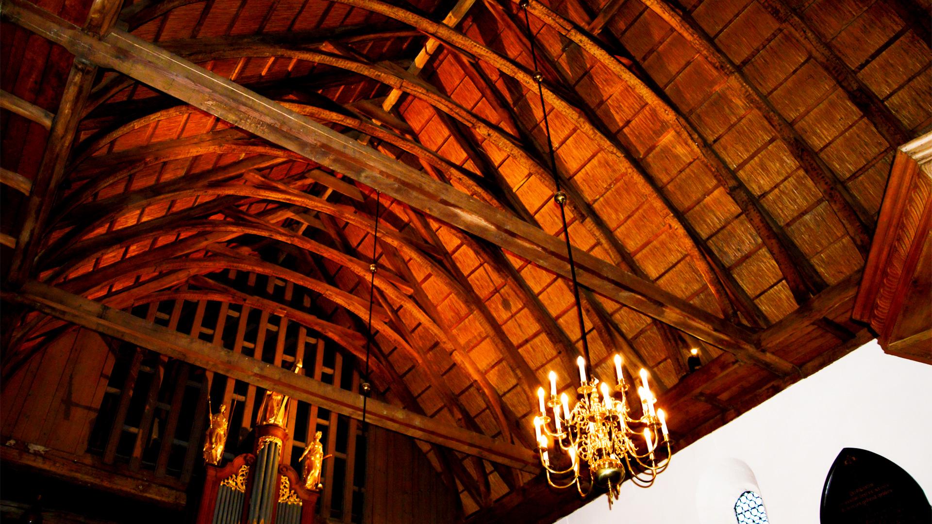 Dutch church fitted with PROLIGHTS EclDisplay