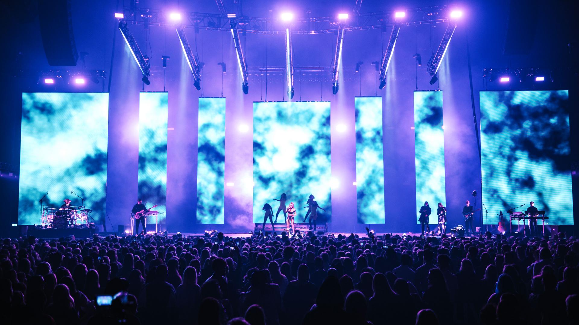 PROLIGHTS SunBlast 3000FC in tour con Zara Larsson