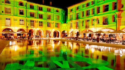 PROLIGHTS Mosaico illumina la Place Nationale de Montauban