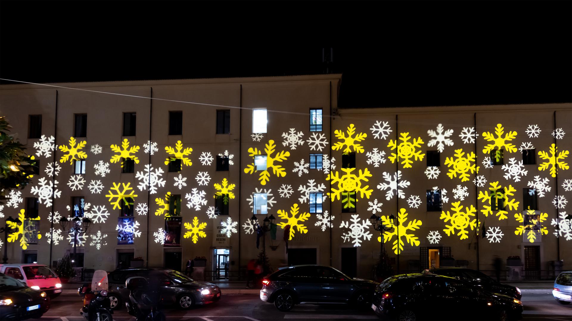 PROLIGHTS Mosaico L illuminates winter holidays sustainably