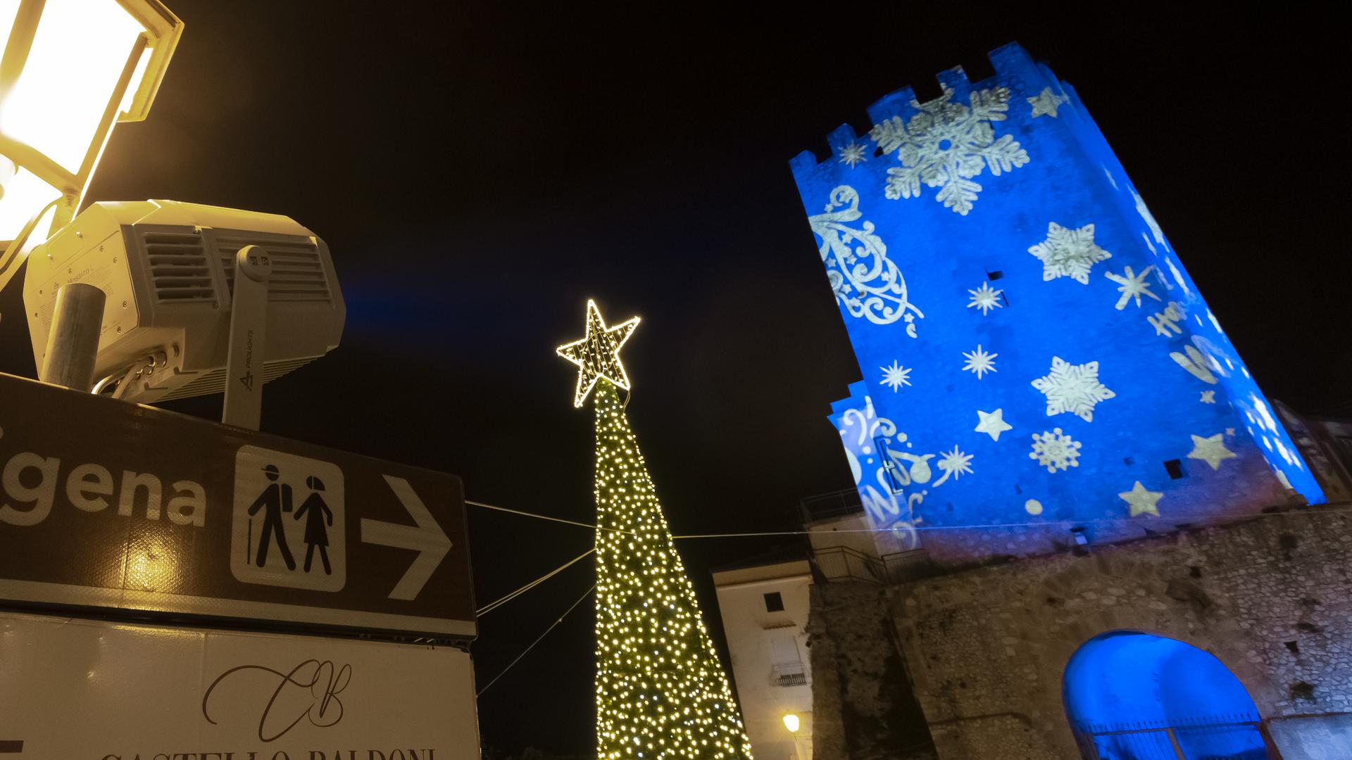 PROLIGHTS Mosaico L illuminates winter holidays sustainably