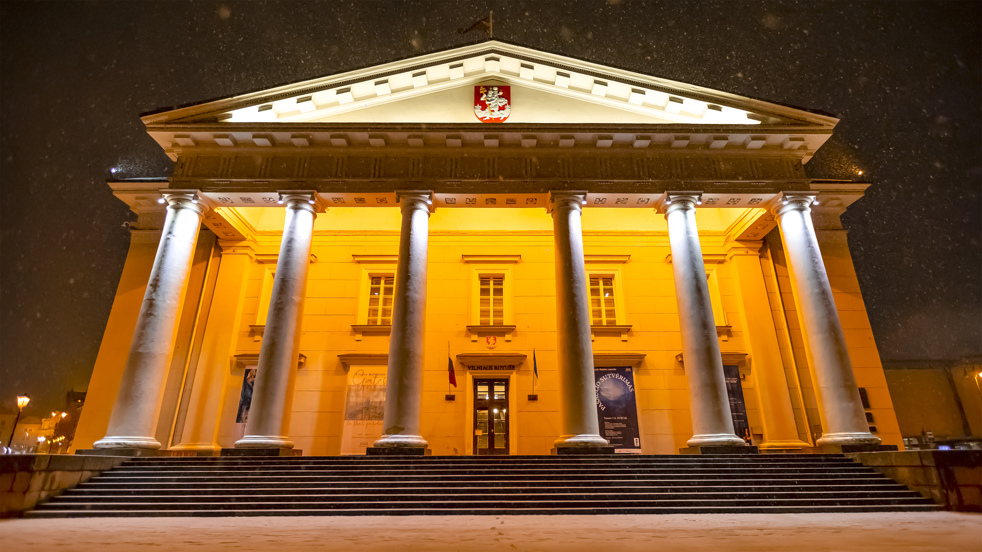 Vilnius City Hall modernises its lighting system with PROLIGHTS