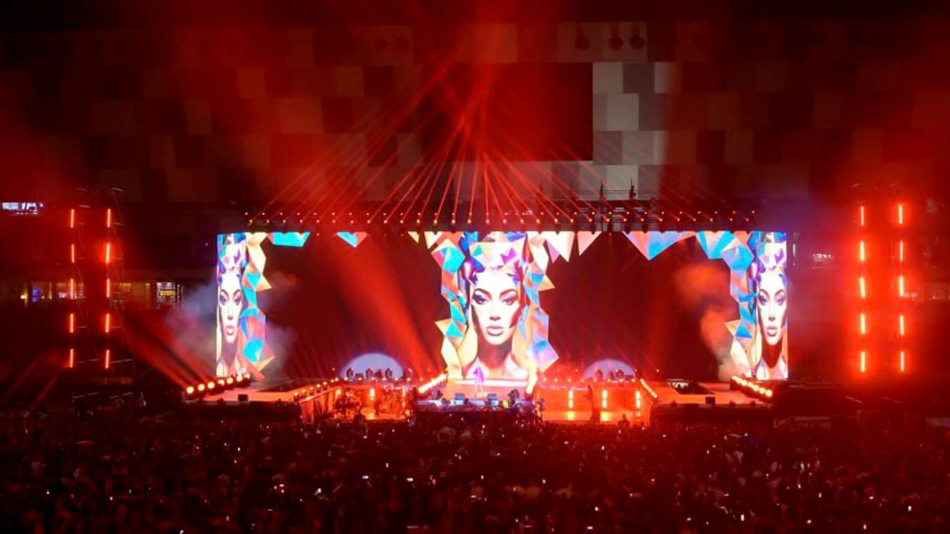 Prolights illuminated Elvana Gjata's Dekada concert in Tirana 
