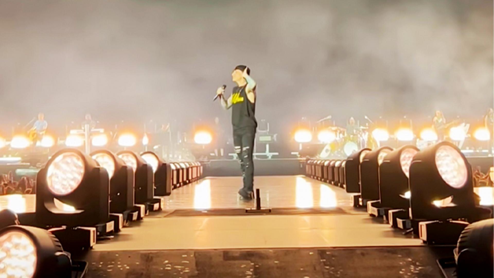 Ultimo chooses Prolights for his summer stadium tour