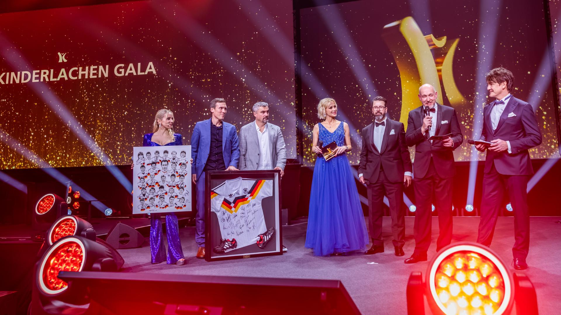 Il Kinderlachen Gala brilla con la serie Astra di PROLIGHTS

