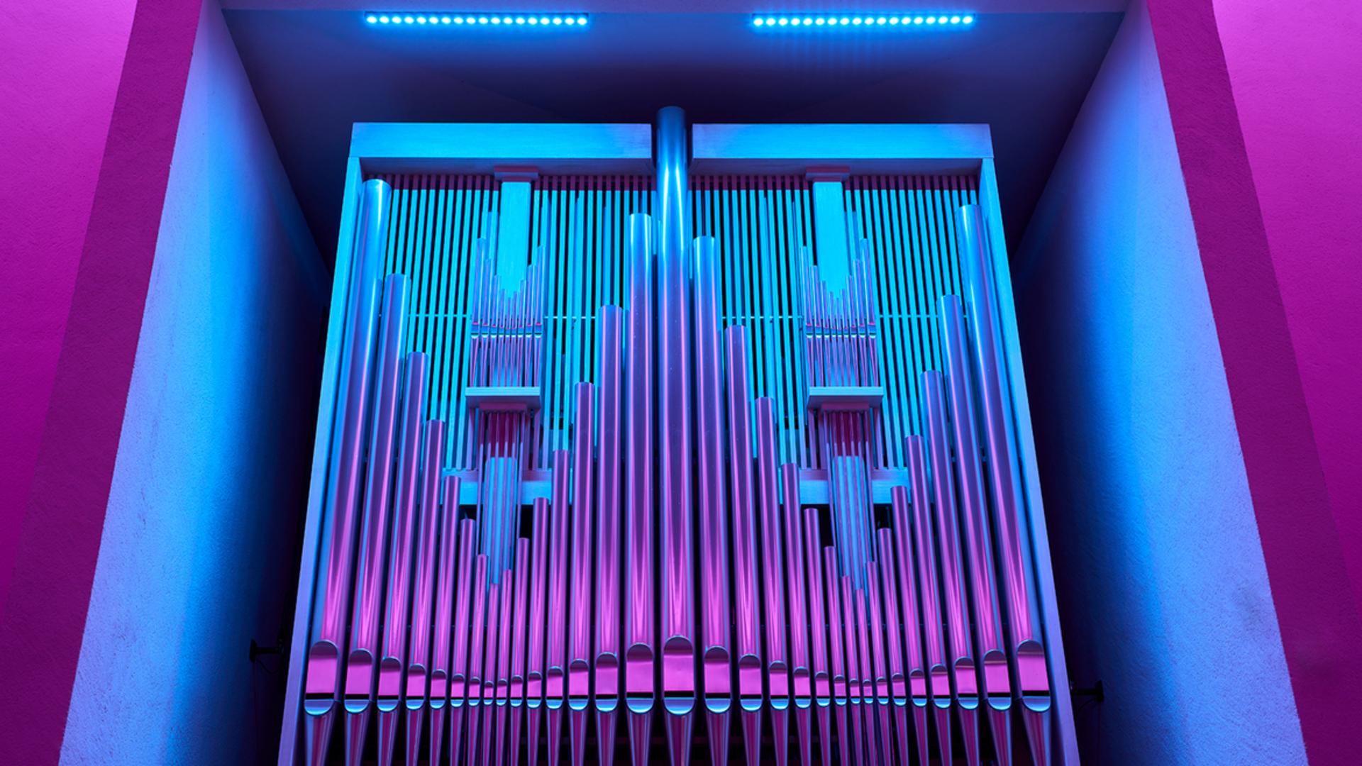 PROLIGHTS Products Illuminate the Church of the Holy Spirit in Bielefeld
