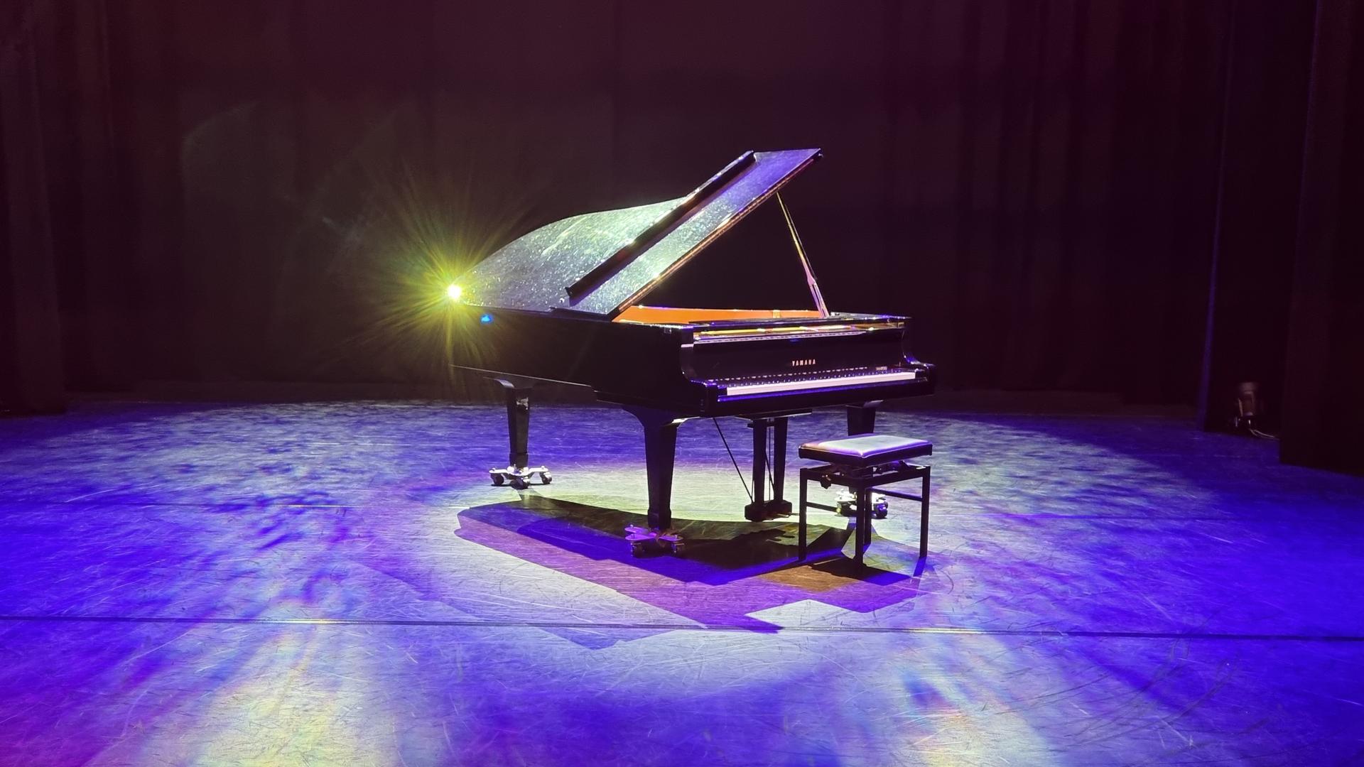 L'ICOONTheatre si illumina con PROLIGHTS 
