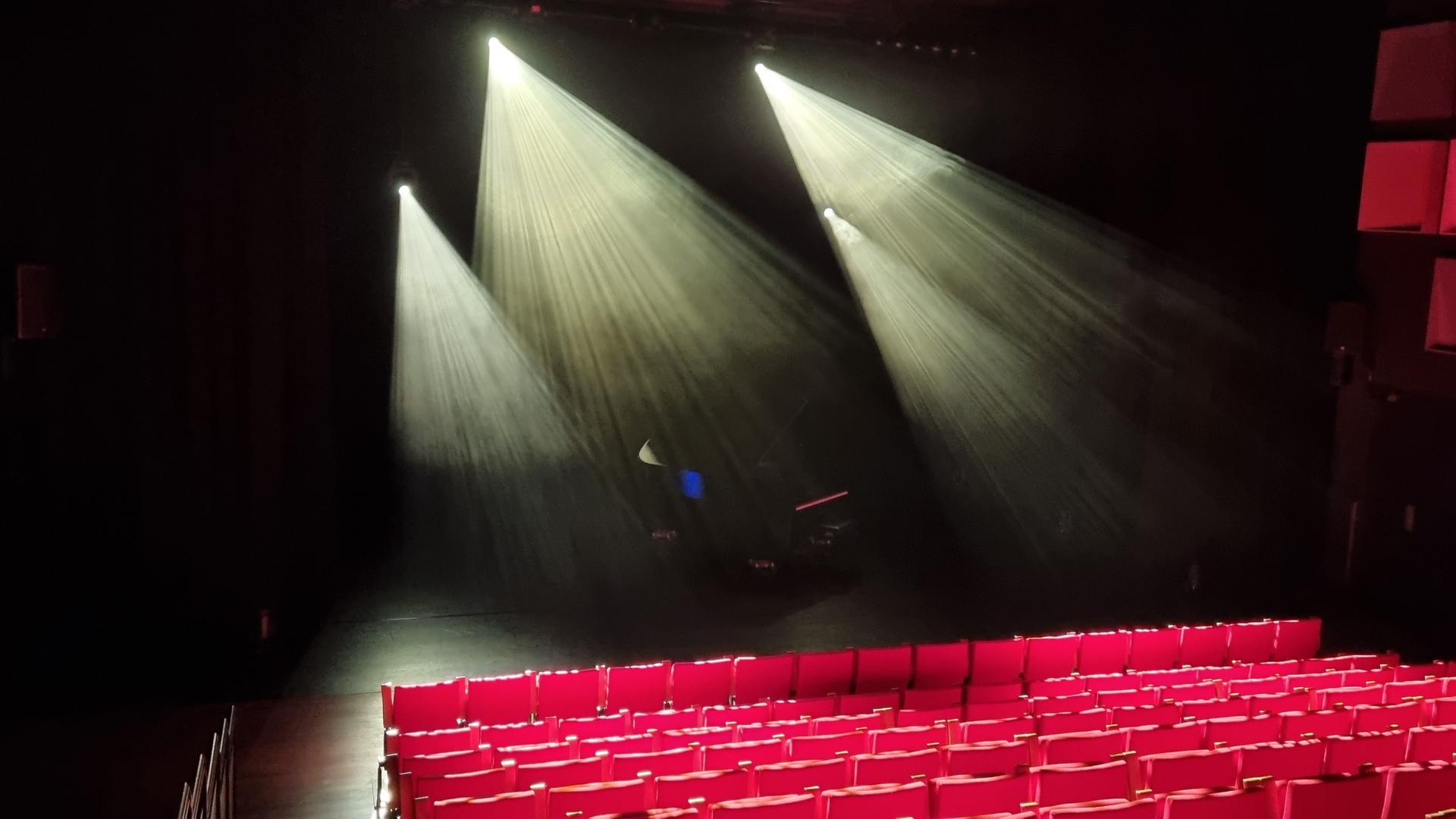 L'ICOONTheatre si illumina con PROLIGHTS 
