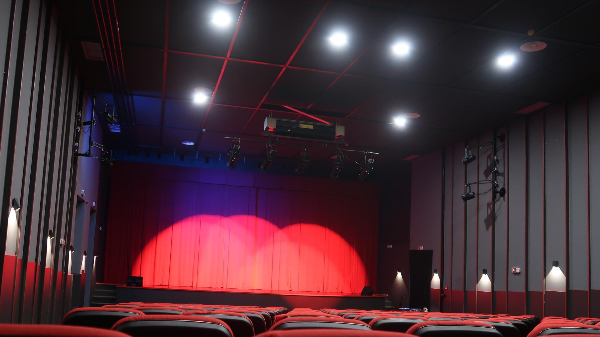 PROLIGHTS illumina il Centro Culturale Despotovac
