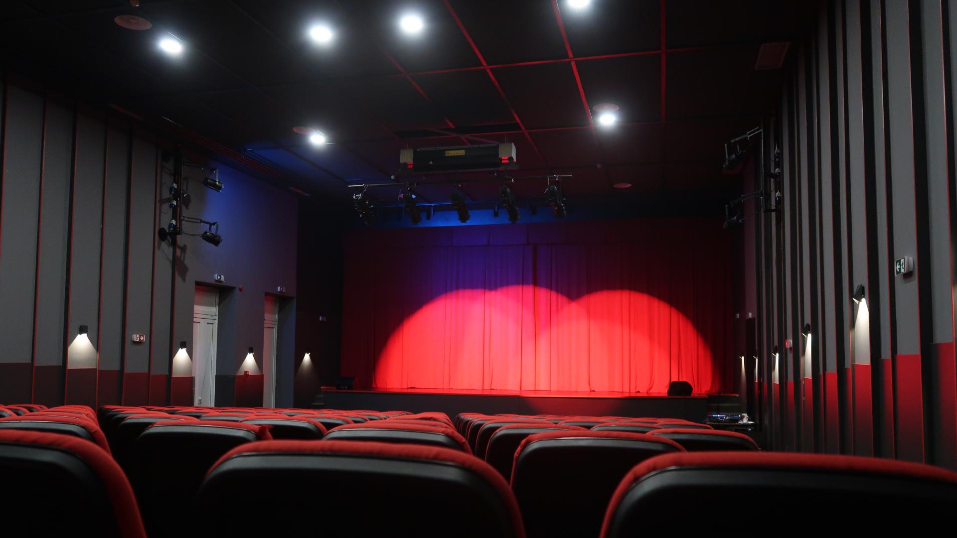 PROLIGHTS illumina il Centro Culturale Despotovac
