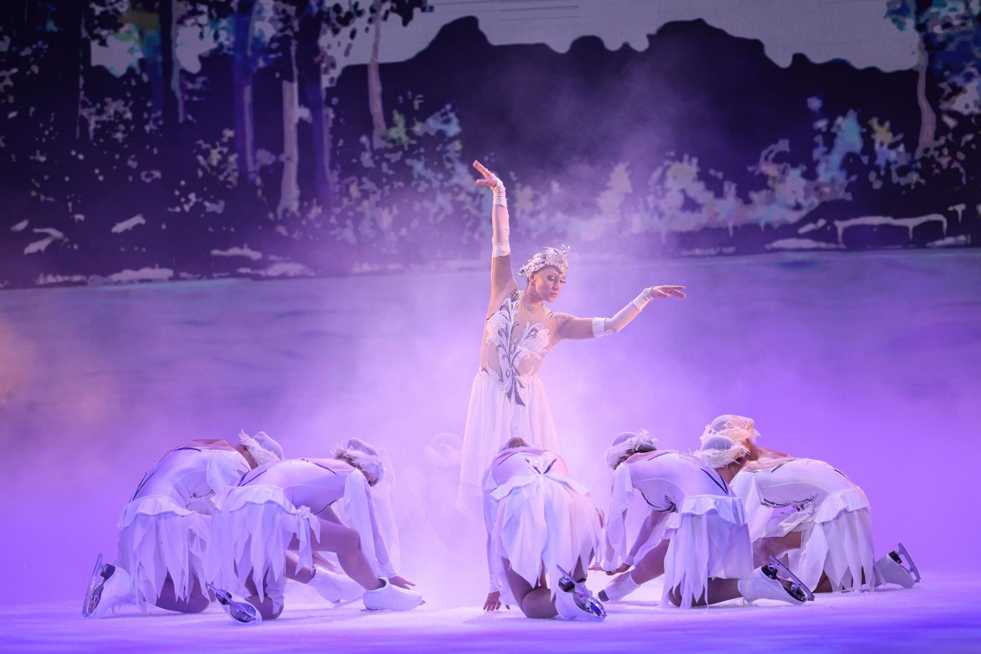 PROLIGHTS fixtures illuminate Swan Lake on Ice in Abu Dhabi | Pro...