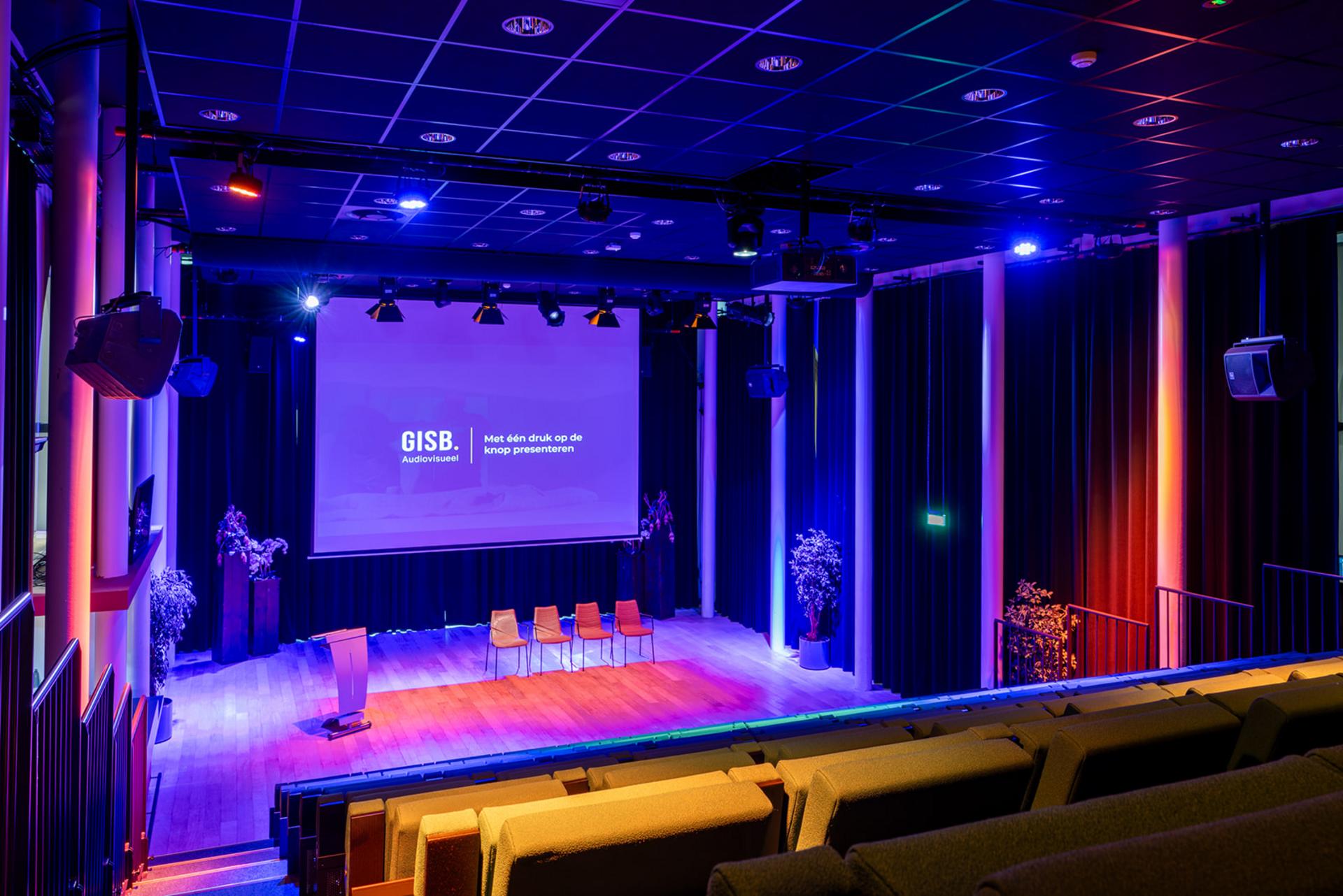 Un nuovo sistema di illuminazione professionale per Hart van Hapert con PROLIGHTS