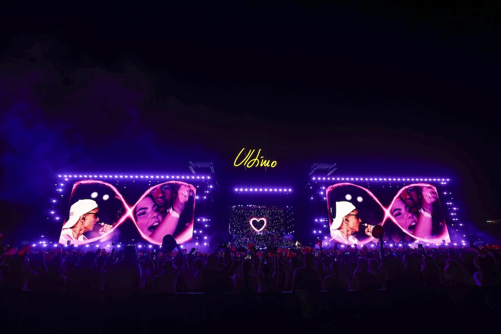PROLIGHTS on stage for Ultimo's record-breaking live show