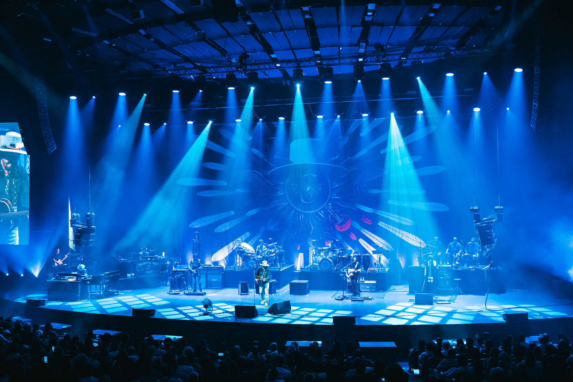 Il concerto di Zucchero a Tirana illuminato da un completo rig PROLIGHTS