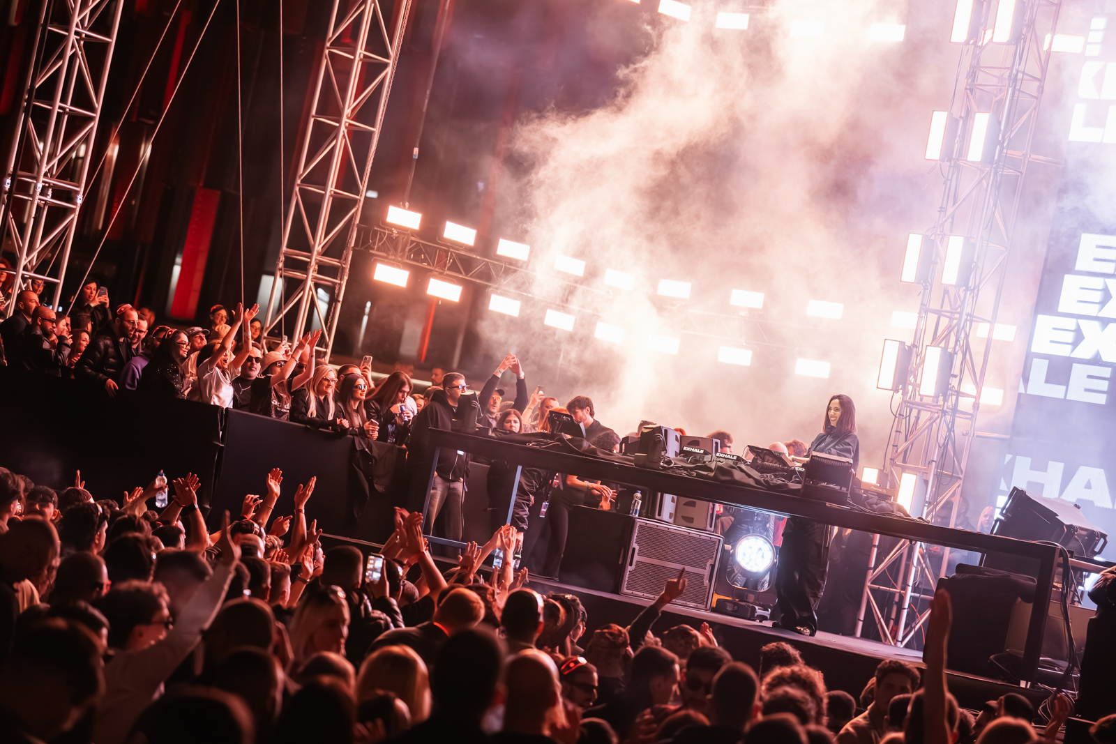 Amelie Lens porta EXHALE a Tirana con PROLIGHTS