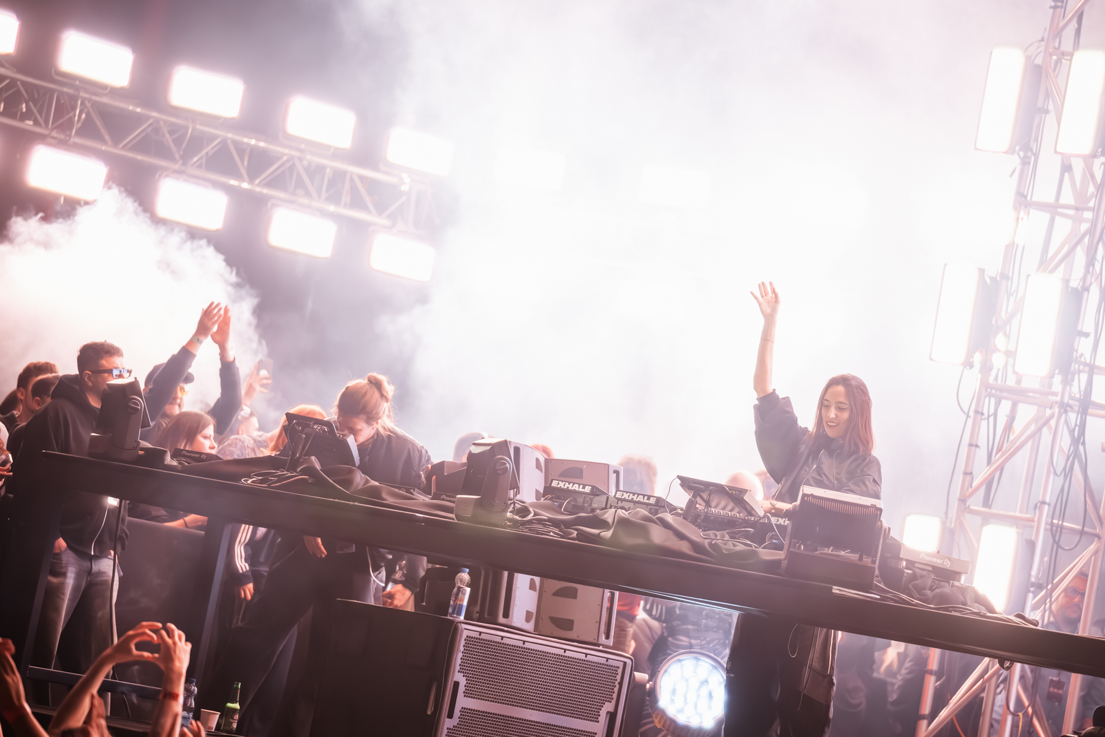 Amelie Lens porta EXHALE a Tirana con PROLIGHTS